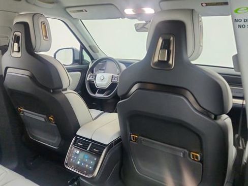Used 2024 Rivian R1S Adventure AWD/4WD image 27