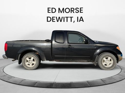Used 2008 Nissan Frontier SE w/ SE Value Truck Pkg AWD/4WD image 6