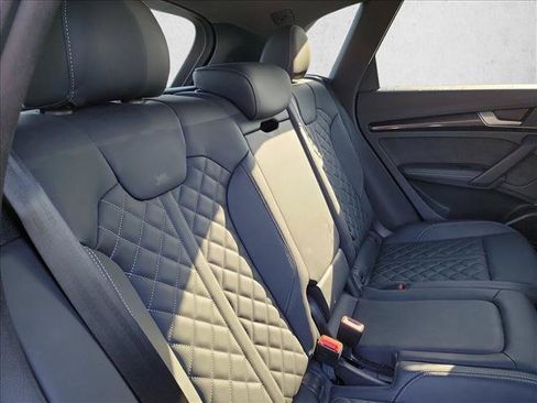 Used 2024 Audi SQ5 Prestige w/ Prestige Package AWD/4WD image 16