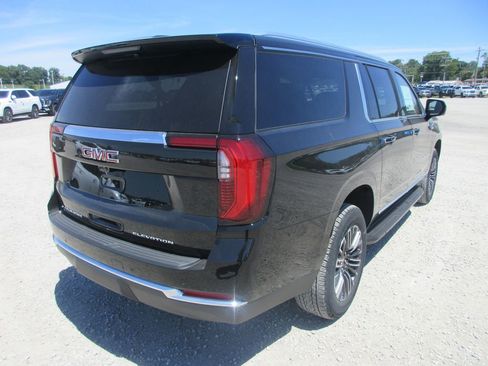 New 2026 GMC Yukon XL Elevation w/ Elevation Premium Package AWD/4WD image 4