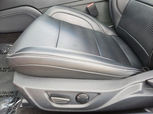 Used 2024 Ford Mustang GT Premium image 27