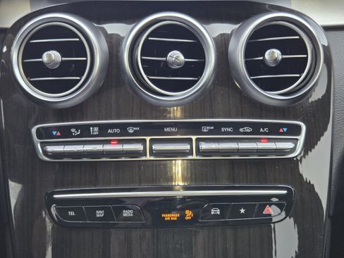 Used 2020 Mercedes-Benz GLC 300 image 15
