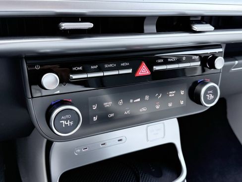 New 2026 Hyundai Ioniq 9 Limited image 15