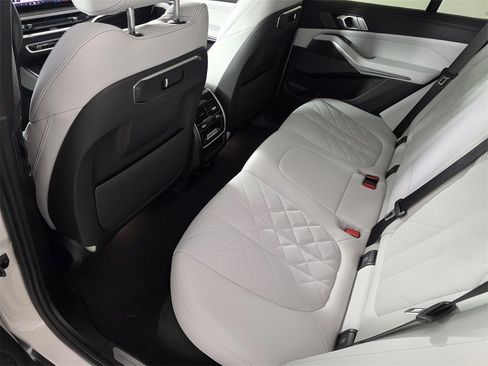 Used 2026 BMW X5 sDrive40i image 15