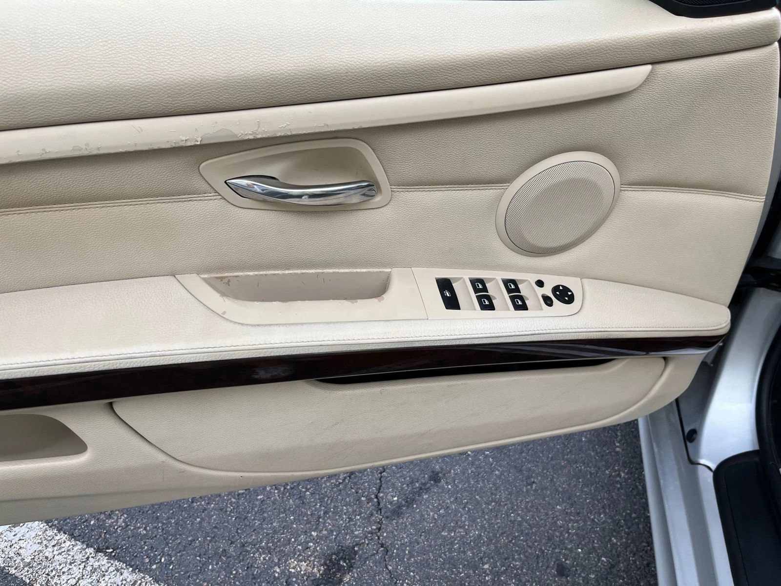 Used 2013 BMW 328i Convertible w/ M Sport Pkg RWD image 43
