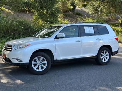 Used 2013 Toyota Highlander SE