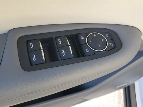 Certified 2024 Cadillac XT6 Premium Luxury w/ LPO, Floor Liner Package AWD/4WD image 12
