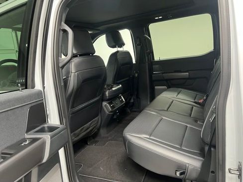 Used 2025 Ford F150 Lariat AWD/4WD image 44