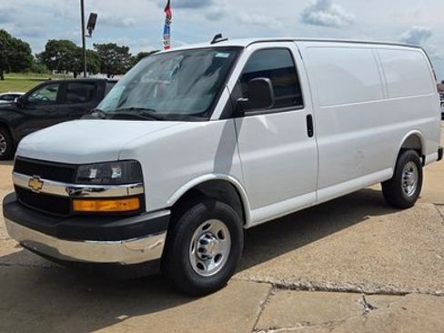 New 2025 Chevrolet Express 2500 w/ Driver Convenience Package image 6