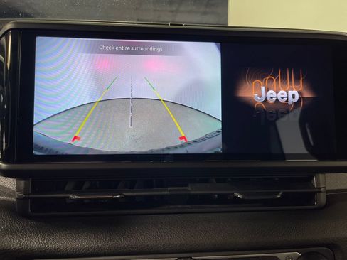 Used 2025 Jeep Wrangler Unlimited Sport AWD/4WD image 23