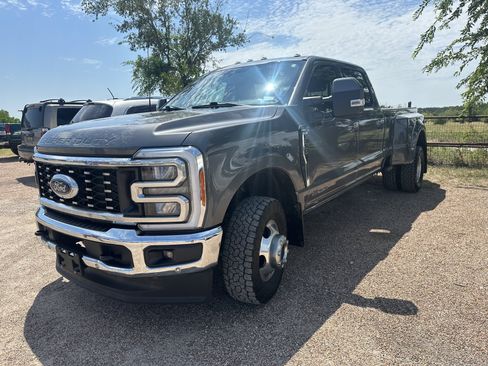 Used 2023 Ford F350 Lariat w/ Lariat Ultimate Package AWD/4WD image 1