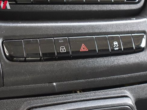 Used 2025 RAM ProMaster 2500 w/ U-Haul Equipment Group FWD image 23
