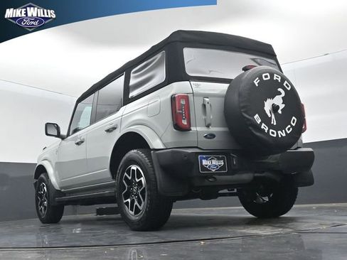 Used 2023 Ford Bronco Outer Banks AWD/4WD image 21