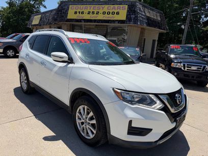 Used 2017 Nissan Rogue SV