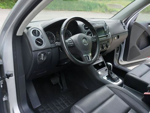 Used 2016 Volkswagen Tiguan SE FWD image 14