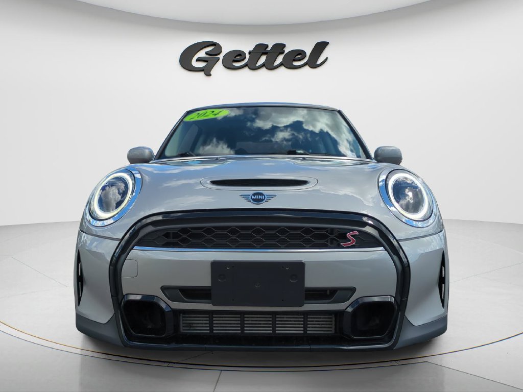 Used 2024 MINI Cooper S w/ Signature Upholstery Package FWD image 2