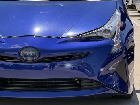 Used 2016 Toyota Prius Three w/ Advanced Technology Package FWD image 9