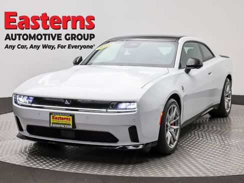 Used 2024 Dodge Charger Daytona Scat Pack w/ Plus Group AWD/4WD image 1