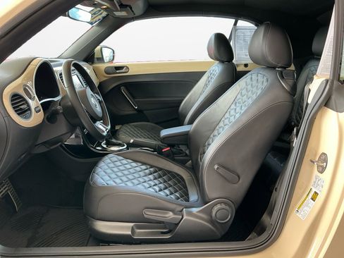 Used 2019 Volkswagen Beetle 2.0T S image 11