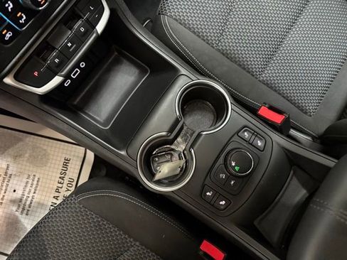 Certified 2023 GMC Terrain SLE w/ Driver Convenience Package image 31