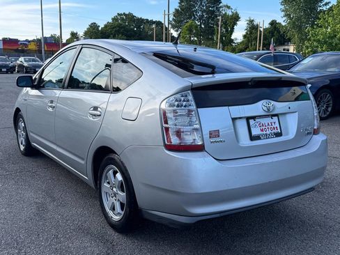 Used 2007 Toyota Prius Touring FWD image 4