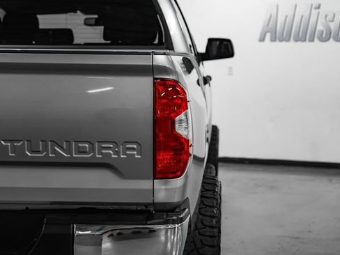 Used 2019 Toyota Tundra SR5 w/ SR5 Upgrade Package AWD/4WD image 41