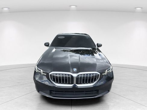Certified 2024 BMW 530i w/ Convenience Package RWD image 2