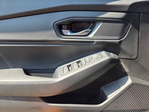 Used 2025 Honda Accord SE image 29