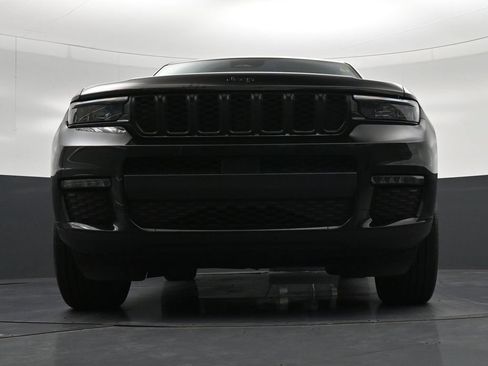 Used 2024 Jeep Grand Cherokee L Limited w/ Black Appearance Package RWD image 31