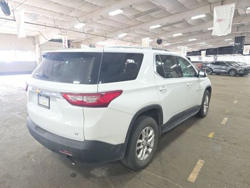 Used 2018 Chevrolet Traverse LT image 3