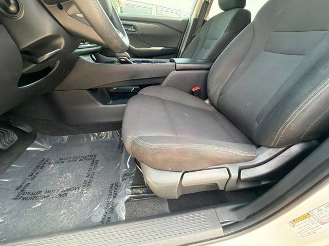 Used 2024 Nissan Rogue S FWD image 20