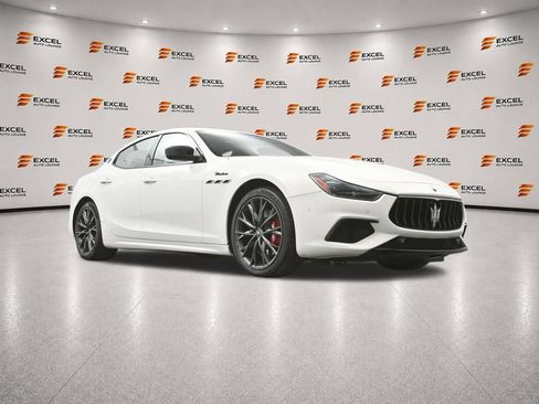 Used 2022 Maserati Ghibli Modena RWD image 53