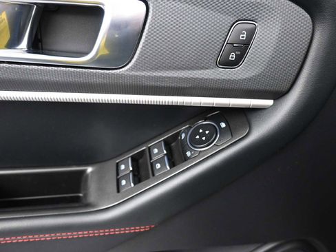 Used 2025 Ford Explorer ST-Line image 17