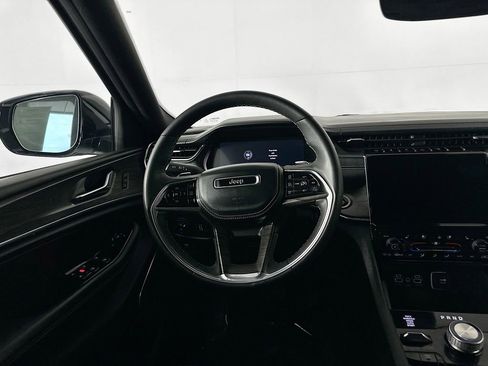 Certified 2025 Jeep Grand Cherokee L Overland w/ Rear Seat Video Group I AWD/4WD image 35