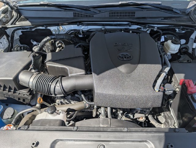 Certified 2023 Toyota Tacoma SR5 w/ Technology Package AWD/4WD image 32