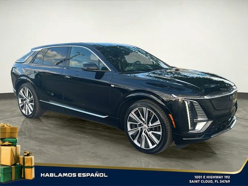 Used 2024 Cadillac Lyriq Luxury w/ LPO, Floor Liner Package image 7