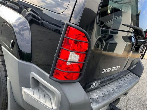 Used 2011 Nissan Xterra PRO-4X w/ Pro-4x Leather Pkg AWD/4WD image 26