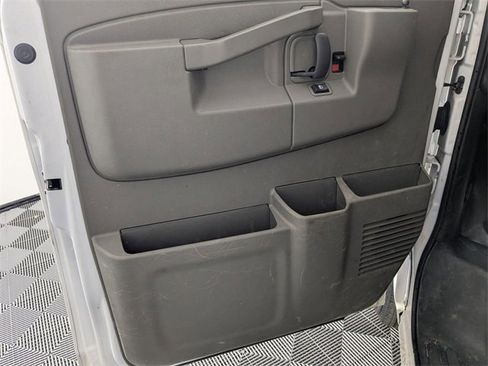 Used 2022 Chevrolet Express 2500 w/ Driver Convenience Package image 10