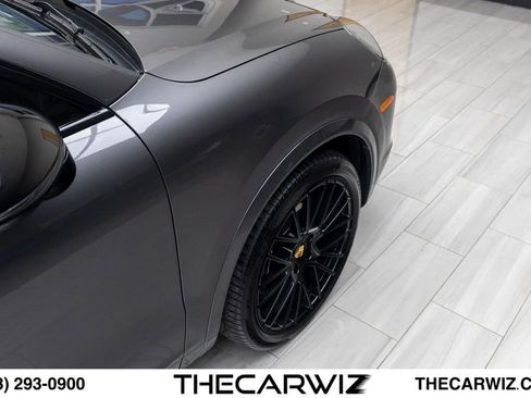 Used 2023 Porsche Cayenne Turbo AWD/4WD image 26