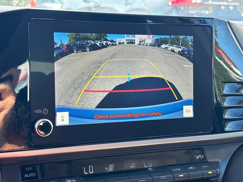 Used 2025 Toyota Camry LE FWD image 23