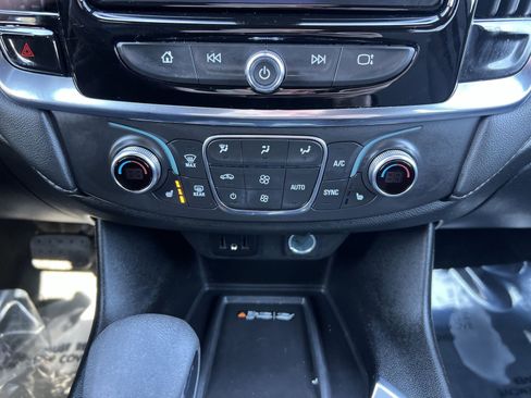 Used 2023 Chevrolet Traverse LT w/ LPO, Floor Liner Package AWD/4WD image 20