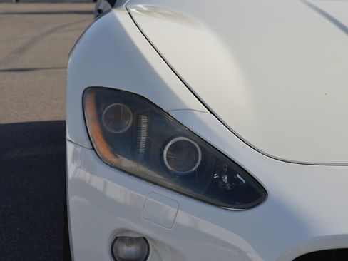 Used 2011 Maserati GranTurismo S image 39