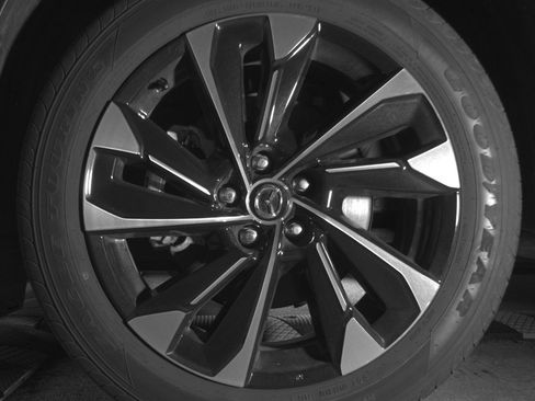 Used 2025 MAZDA CX-50 2.5 Hybrid w/ Premium Plus Pkg image 12