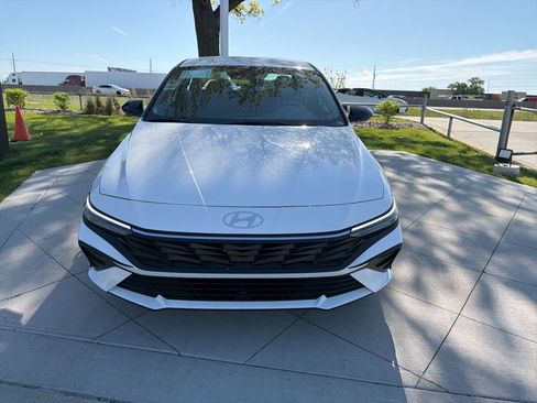 New 2026 Hyundai Elantra Sport FWD image 8