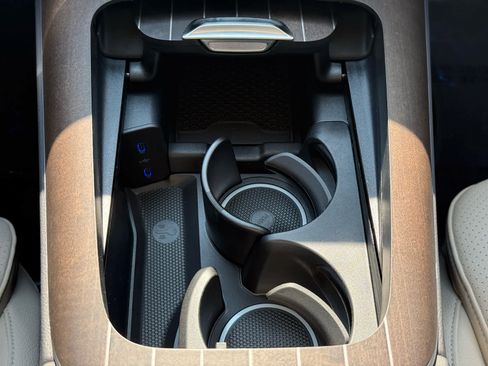 Used 2026 Mercedes-Benz E 350 4MATIC Sedan image 19