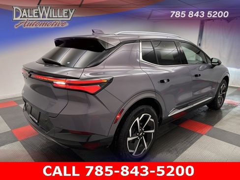 Used 2024 Chevrolet Equinox EV LT image 6