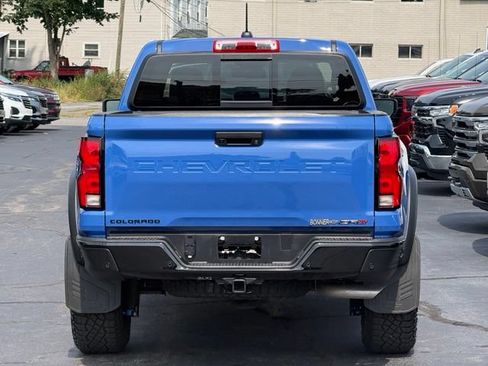 Used 2026 Chevrolet Colorado ZR2 w/ Technology Package AWD/4WD image 6