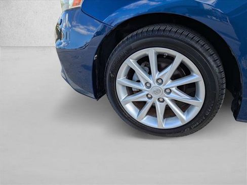 Used 2012 Toyota Prius V Five image 22