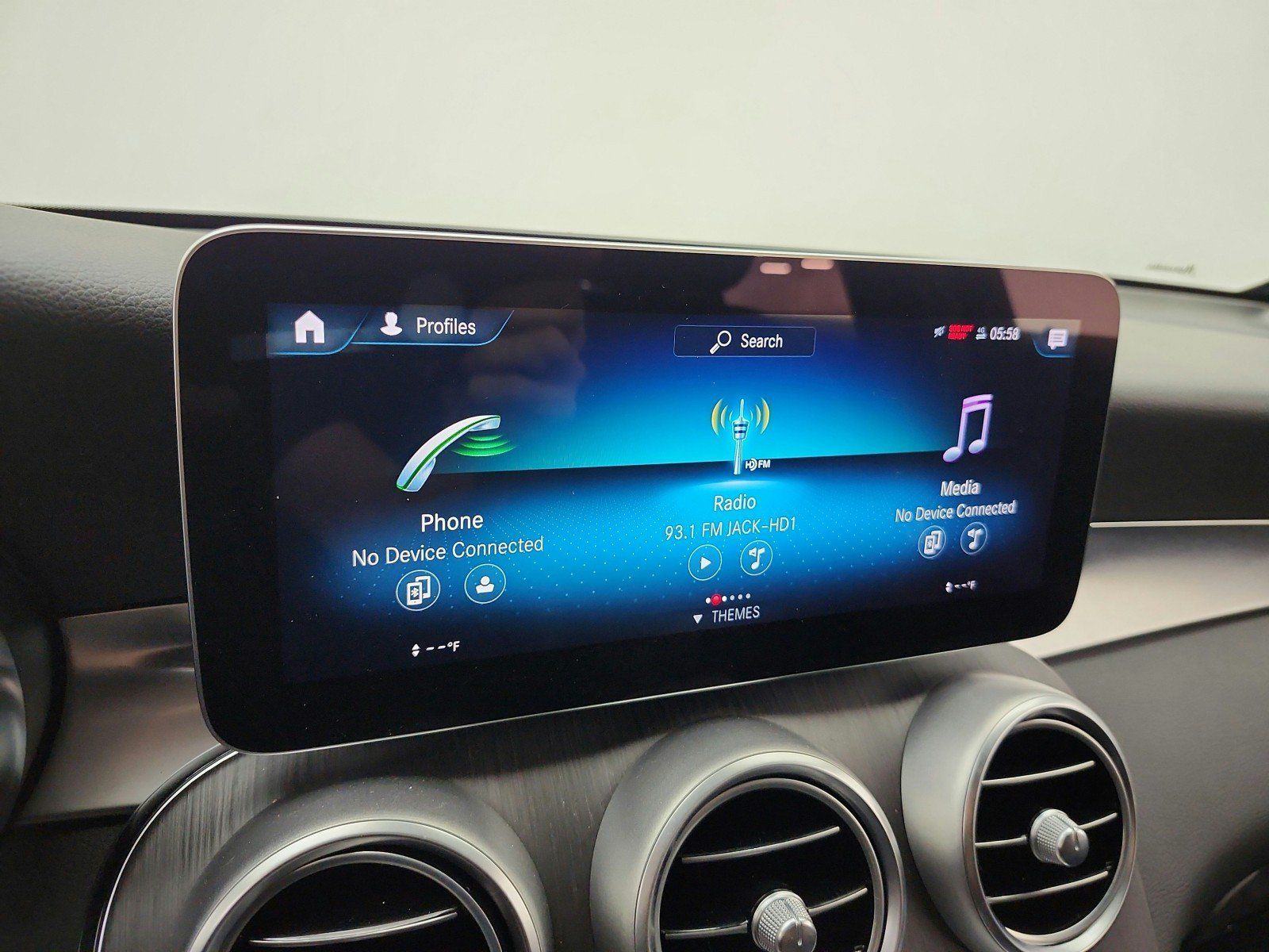 Used 2022 Mercedes-Benz GLC 300 image 9