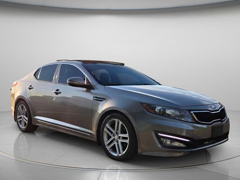 Used 2013 Kia Optima SX w/ Limited Pkg FWD image 8
